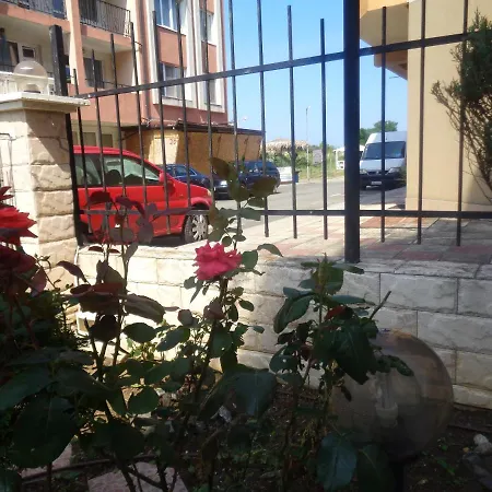 Family Vermona فندق بريمورسكو
